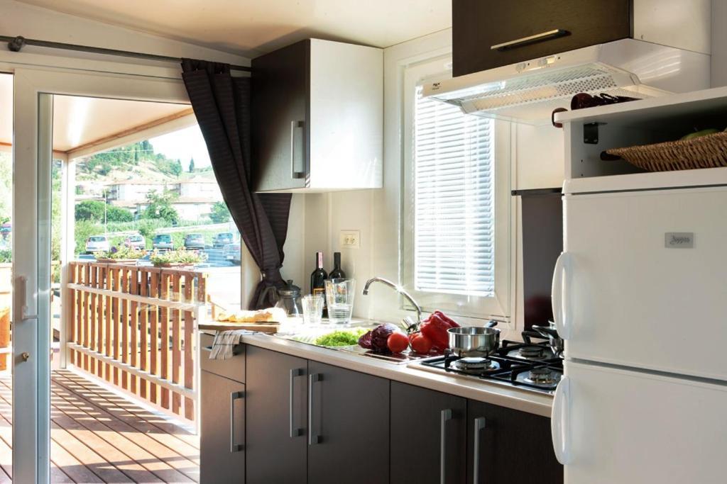 Villaggio Camping Europa Соттомаріна Номер фото
